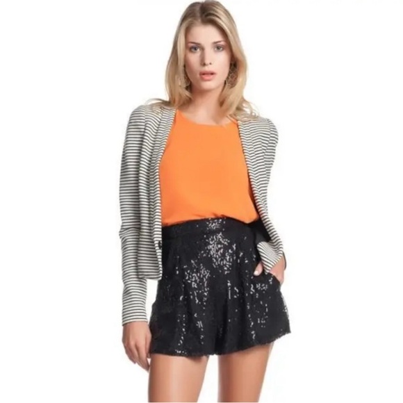 BCBGMaxazria ‘Hendrix’ Black + White Striped Blazer Jacket Size Medium - Picture 9 of 9